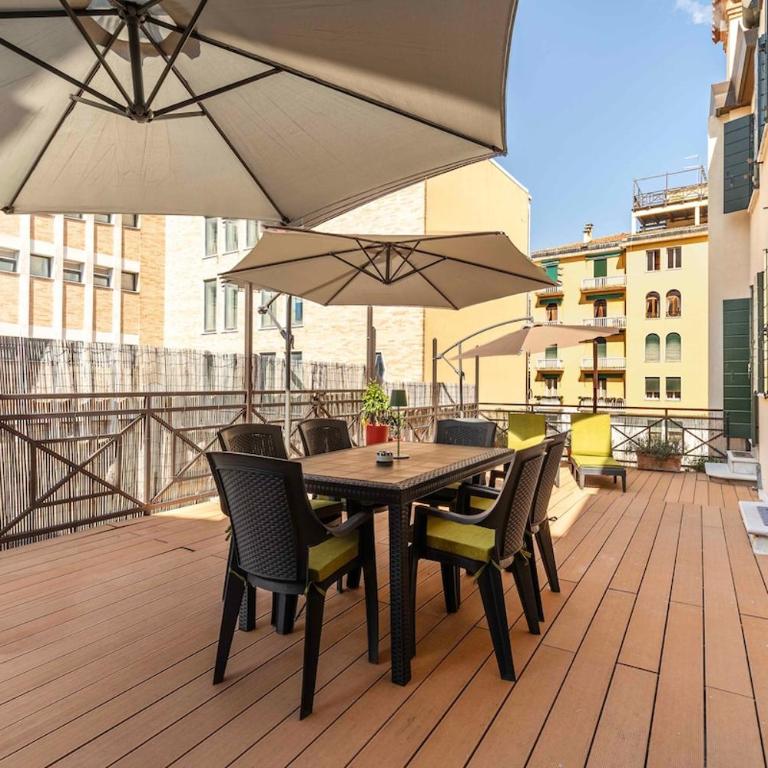 Domus with two terraces and canal view in Dorsoduro - Two-Bedroom Apartment with Terrace - 17