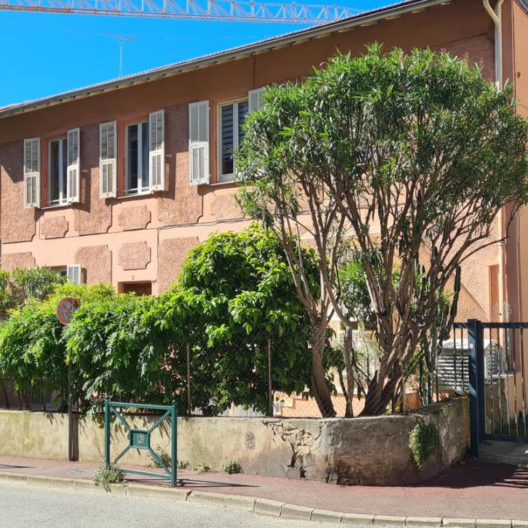 Villa LaDoRe, Apt 2 chambres dans maison, 55m2, 100m des plages, parking - Appartement 2 Chambres - 21