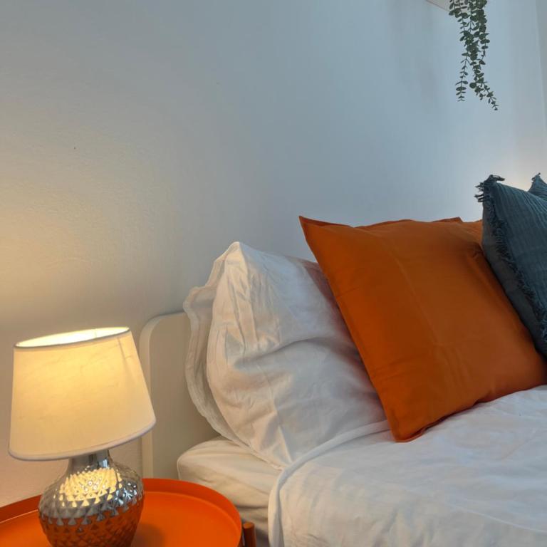 Flo und Vanessas Ferienwohnungen - Apartment mit 1 Schlafzimmer und Seeblick - 2