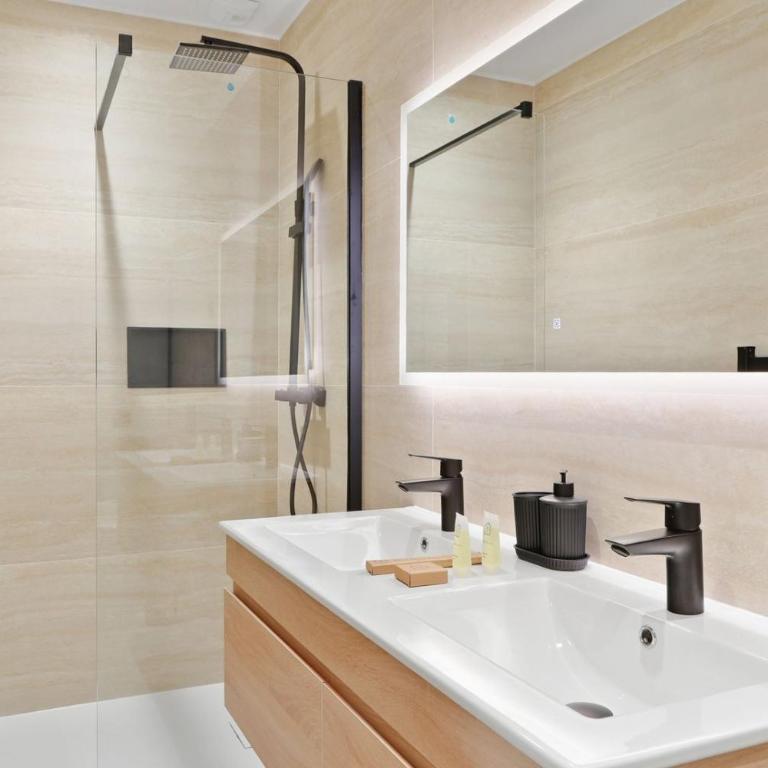 TheBlueStay 264 - Spacious Apt in Paris 15 - AC - Appartement - 24