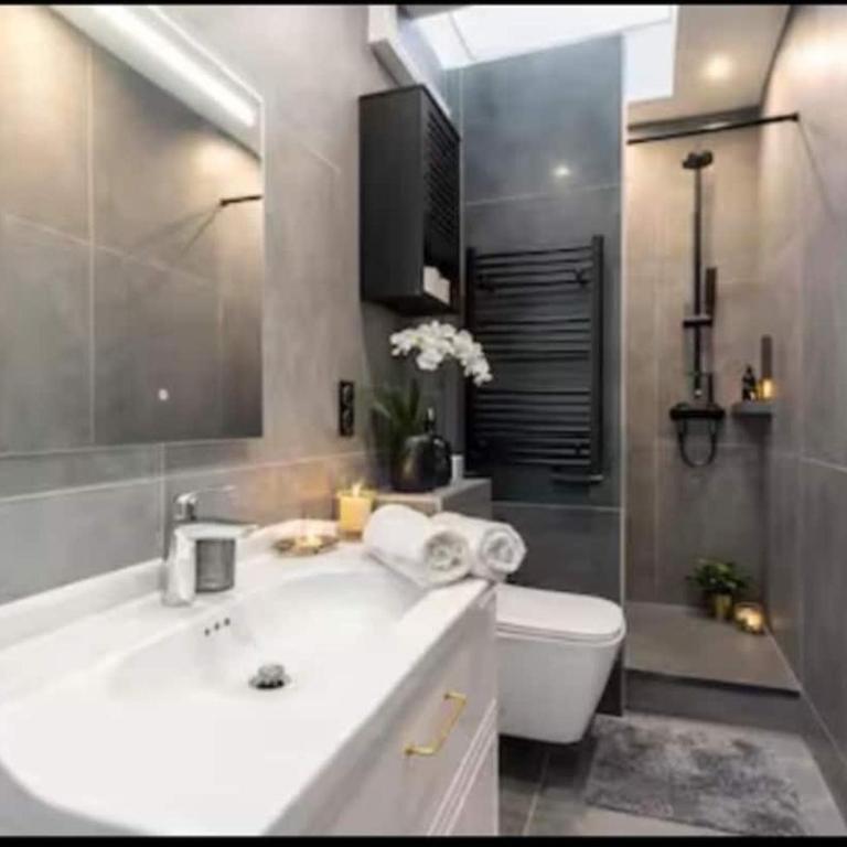 T-5 Triangle d'Or à deux pas des Champs-Élysées - Apartamento de 3 dormitorios - 4