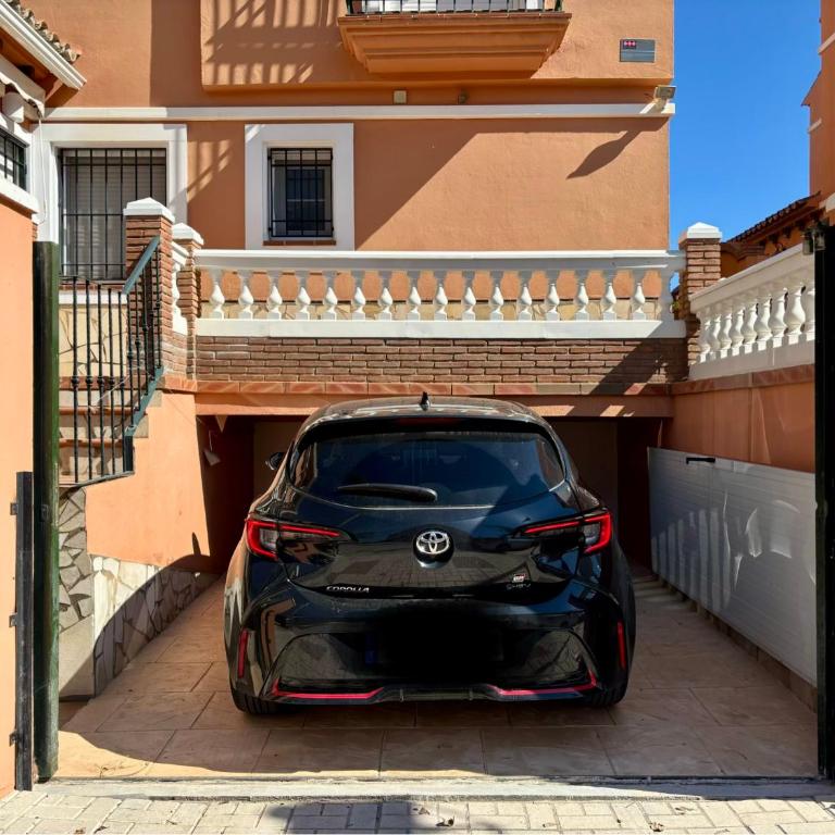 Chalet con piscina privada en primera línea de playa - Villa - 23