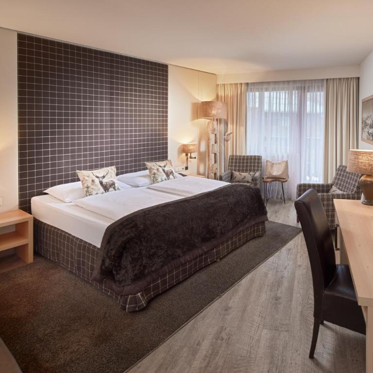 Das Alpenhaus Kaprun inkl Zell am See-Kaprun Sommerkarte - Deluxe Doppelzimmer mit Balkon - 2