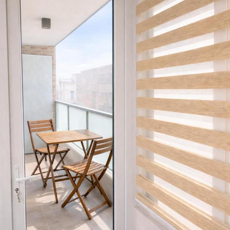 Depto Santiago Metro Matta Fantasilandia Movistar Arena - Apartamento de 2 dormitorios con terraza - 8
