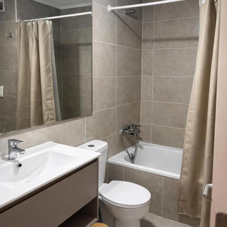 Depto Santiago Metro Matta Fantasilandia Movistar Arena - Apartamento de 2 dormitorios con terraza - 11