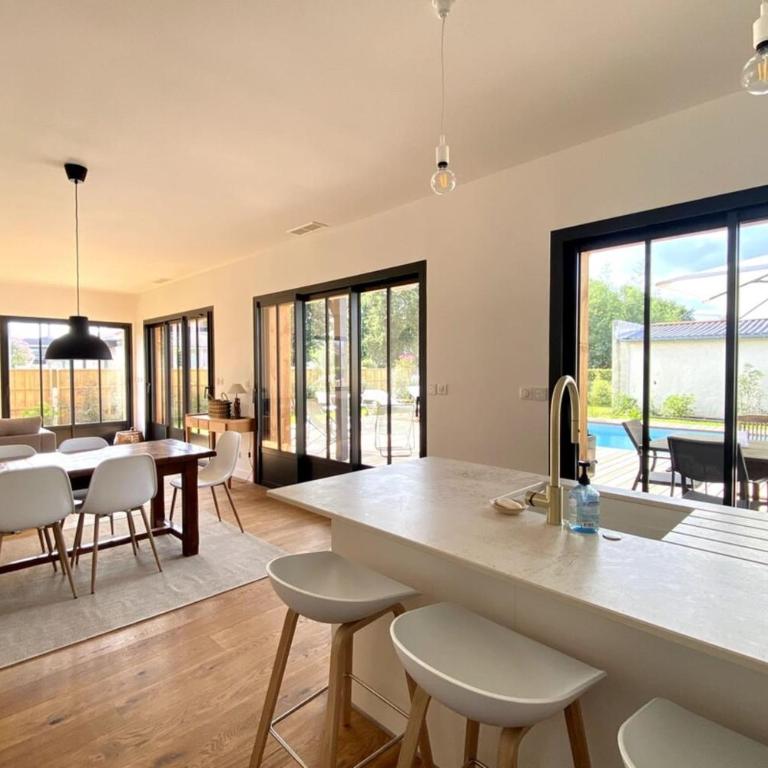 Villa neuve climatisée avec piscine chauffée - Villa - 8