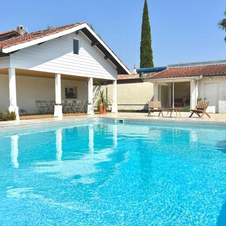Villa luxueuse avec piscine - Villa - 1