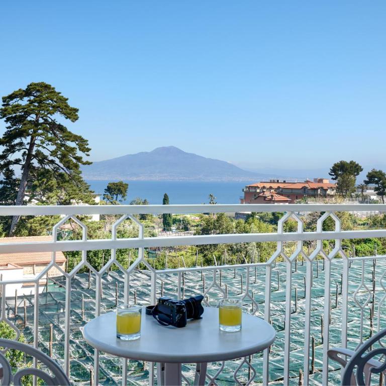 Grand Hotel de la Ville - Camera Comfort Matrimoniale/Doppia con Letti Singoli e con Vista Mare Parziale - 2
