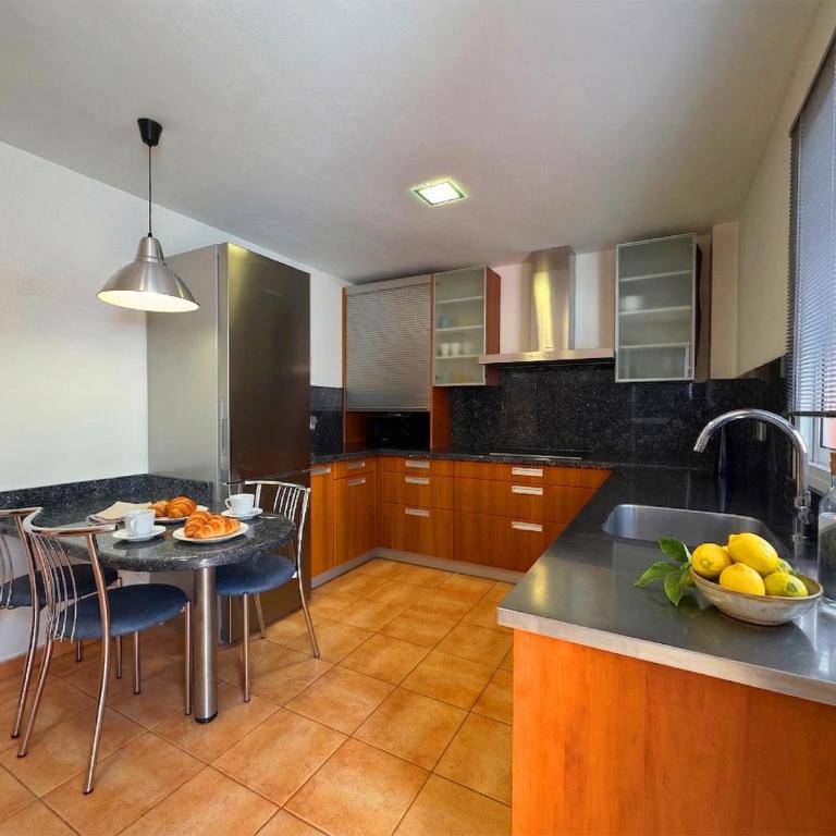 Villa Nirvana Private Pool Corralejo By Holidays Home - Three-Bedroom Villa - 6