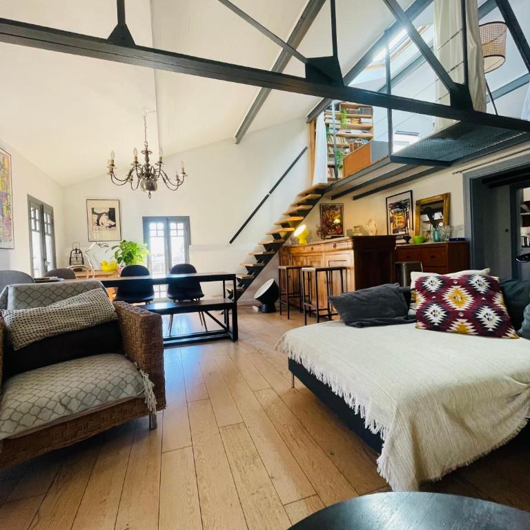 Loft Cosy de 120m2 en plein Centre-Ville à 2 pas de la Comédie Grande ou Petite Terrasse selon les mois - Apartment - 3