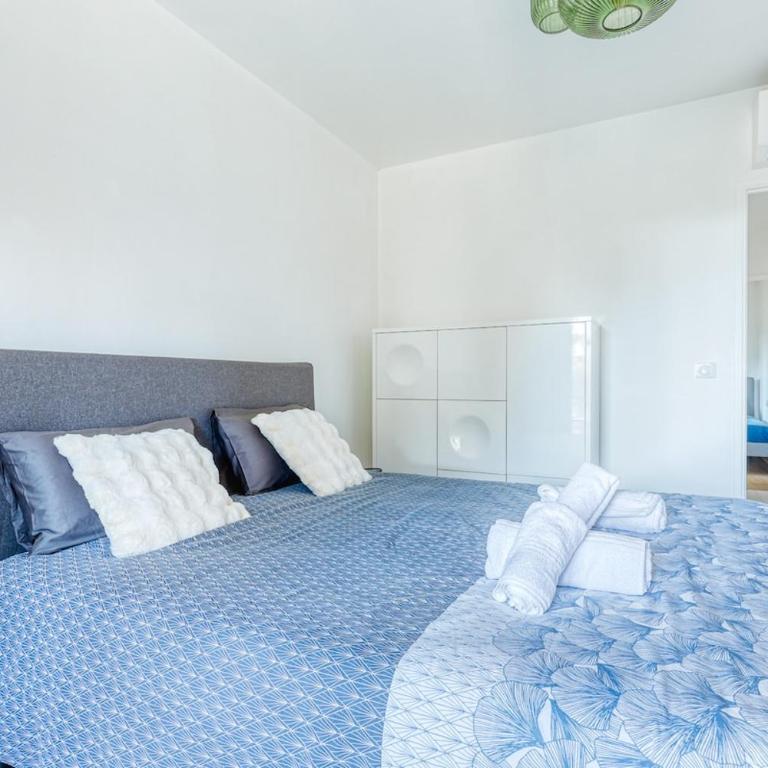 Stunning modern 2 Br with pool 5-min walk to - Appartement 2 Chambres - 9
