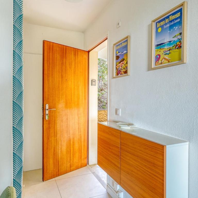 Stunning modern 2 Br with pool 5-min walk to - Appartement 2 Chambres - 17