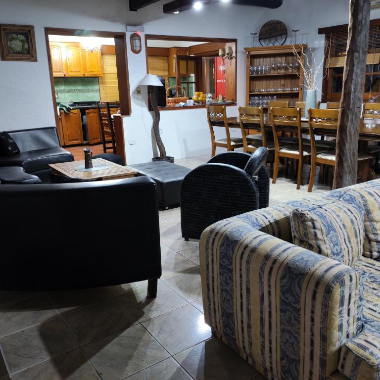 Chacra Monte Verde - Casa de 6 dormitorios - 17