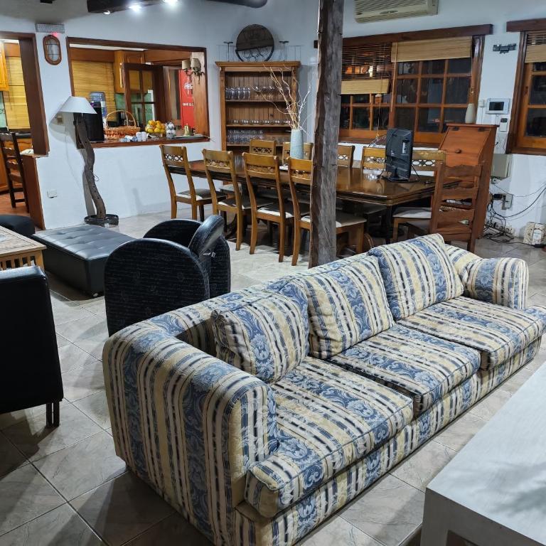 Chacra Monte Verde - Casa de 6 dormitorios - 35