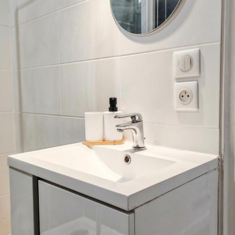 Cocon moderne à deux pas de la gare Ideal couple - Apartamento de 1 dormitorio - 7