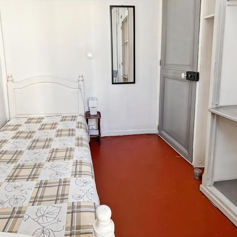 Family 3-Bedroom Apartment Near Downtown Cannes - Apartment - 8