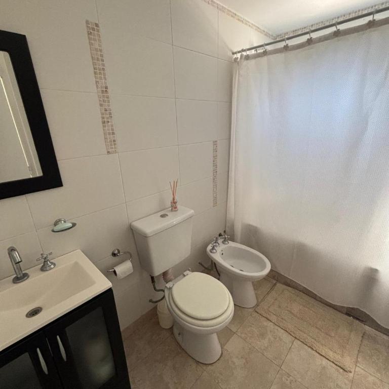 Casa con vista al lago en barrio privado - Casa de 3 dormitorios - 9