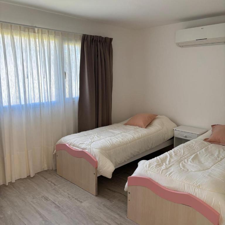 Casa con vista al lago en barrio privado - Casa de 3 dormitorios - 10
