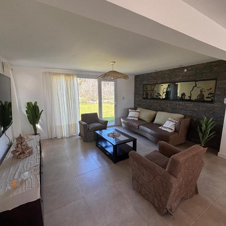Casa con vista al lago en barrio privado - Casa de 3 dormitorios - 20