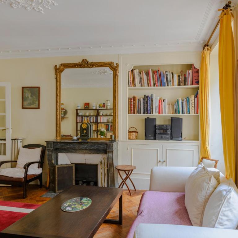 Paris Center St Claude residence - Two-Bedroom Apartment - 8