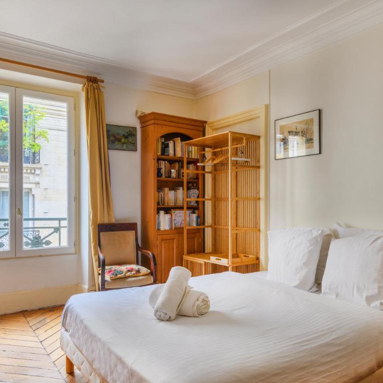 Paris Center St Claude residence - Two-Bedroom Apartment - 3