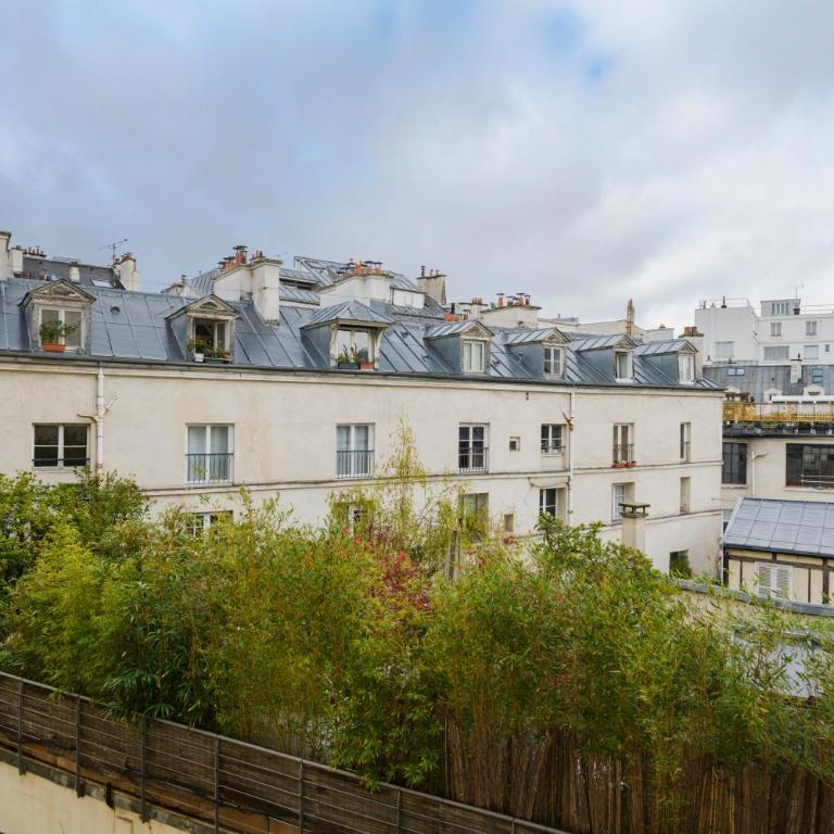Paris Center St Claude residence - Two-Bedroom Apartment - 17