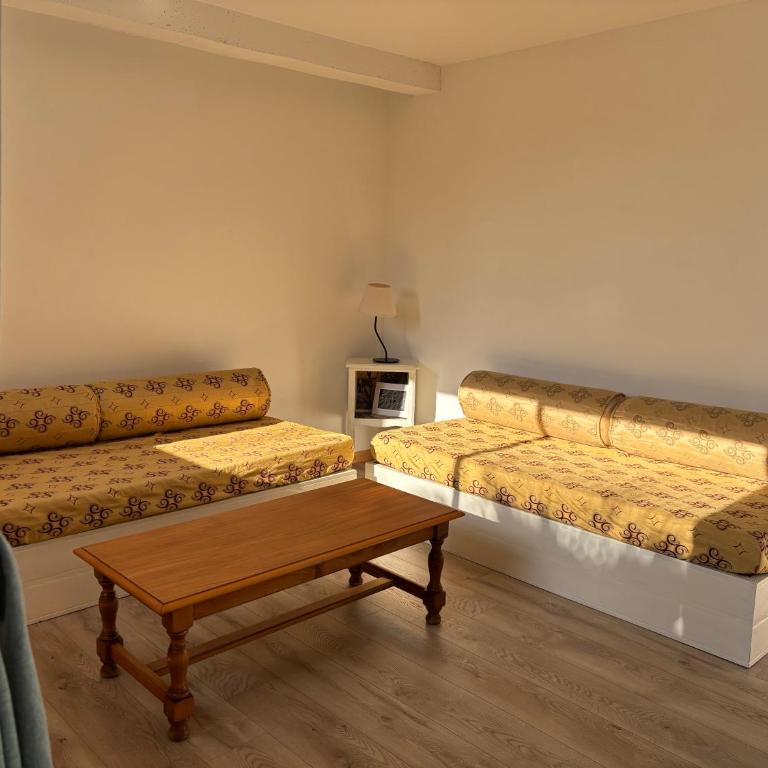 Logement spacieux au calme - Plage des Chalets - Two-Bedroom Apartment - 12