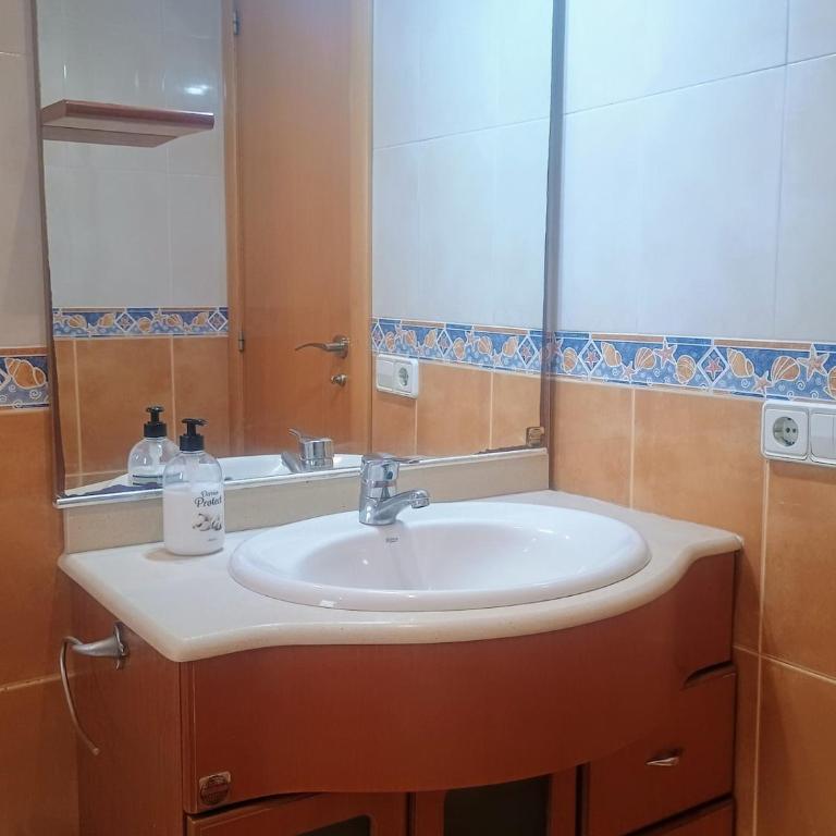 Apartment in Sitges 5 minutes from downtown - Apartamento de 3 dormitorios con balcón - 13