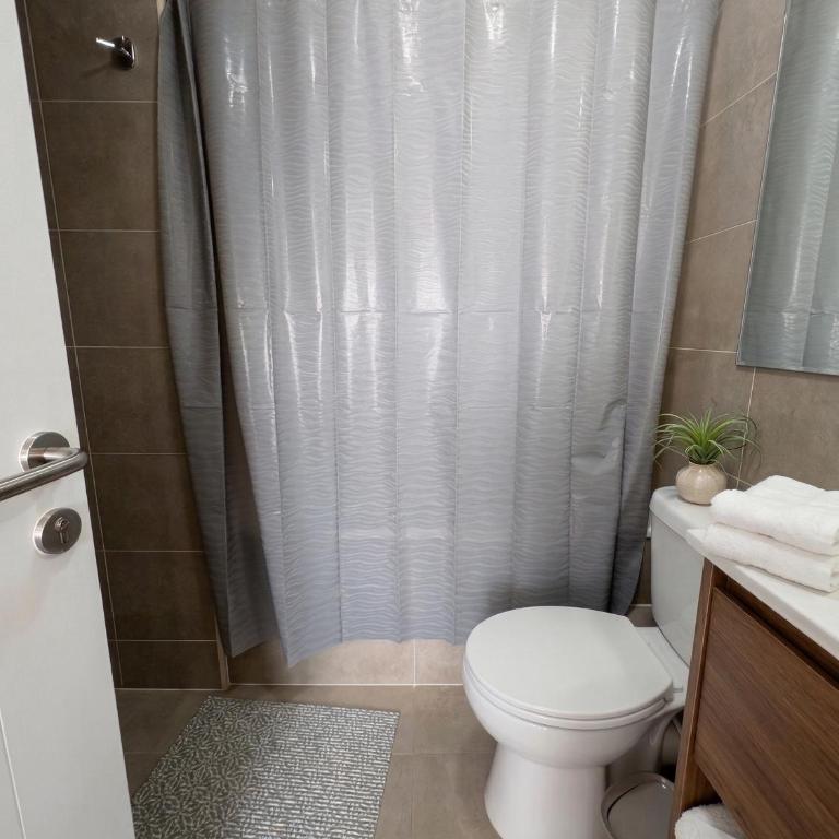 Centrico Departamento Cercano a Metro Matta - One-Bedroom Apartment - 3