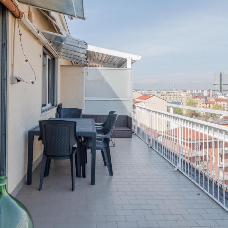 Fibonacci 11 - Two-Bedroom Family Apartment - 1