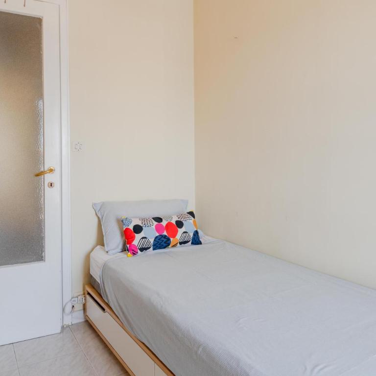 Fibonacci 11 - Two-Bedroom Family Apartment - 10