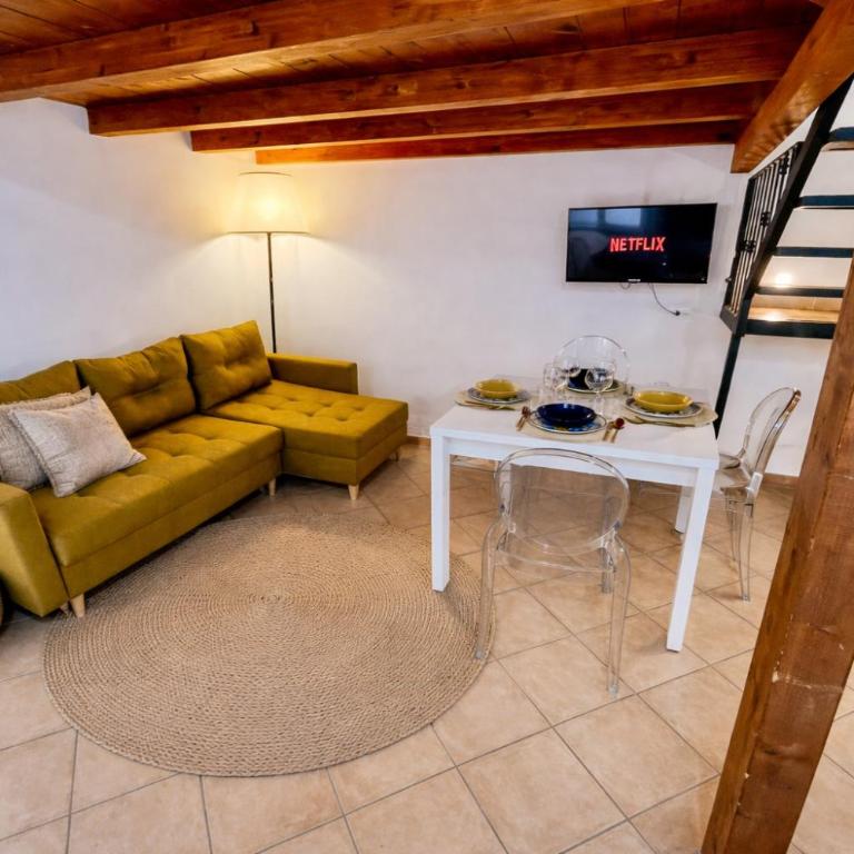 Casa Meravigghia terrazzo ,giardino e Jacuzzi - Two-Bedroom Apartment - 4