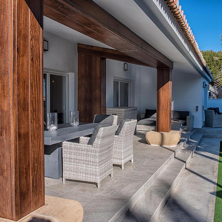 The Beach House - Villa - 4