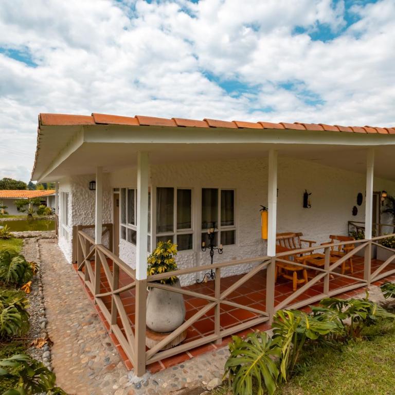 Linaje Salvaje Hotel - Habitación Compartida Mixta - 3