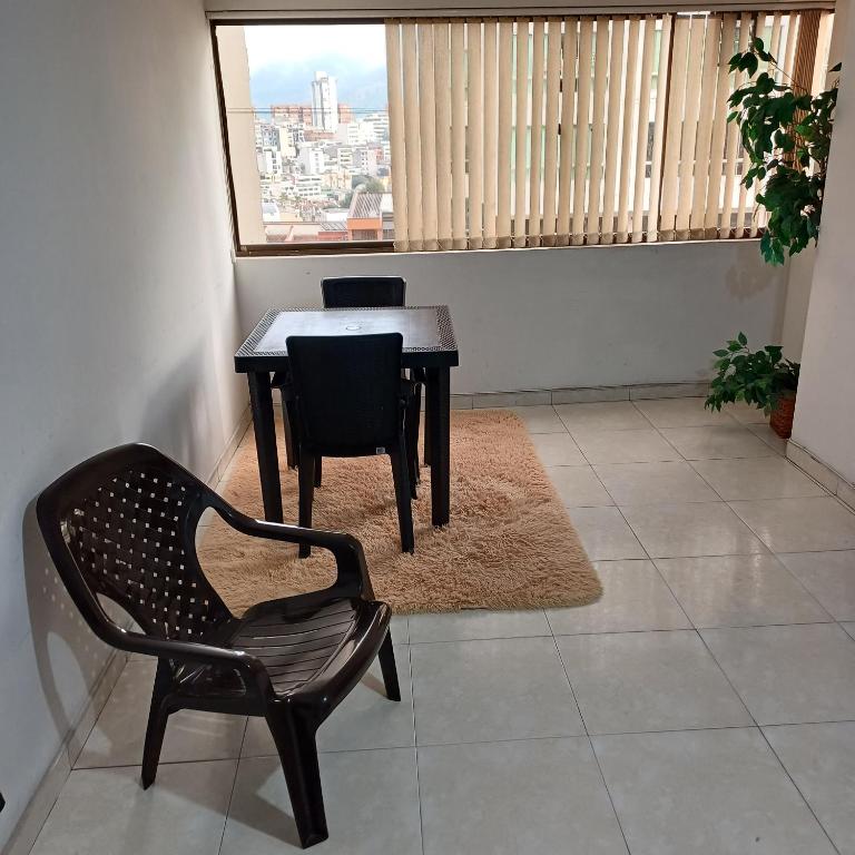 Un Lugar Sencillo Pero Muy Bien Ubicado - Apartamento de 3 dormitorios - 7