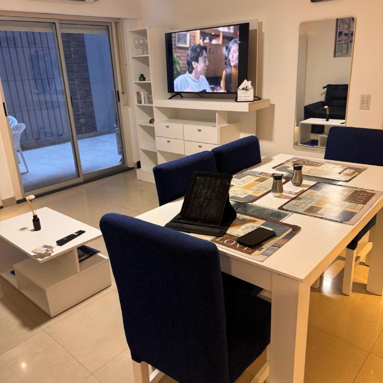 Palermo Gem -Bright & Stylish Apartment with Private Large Patio - One-Bedroom Family Apartment - 5