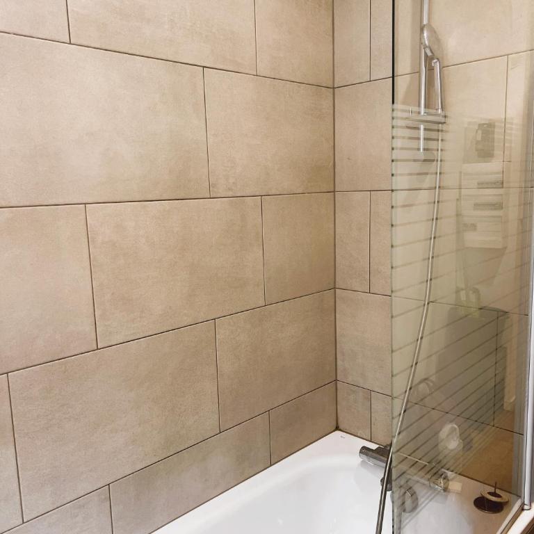 RS-0 - Chaleureux 2 pièces au RDC tout équipé 1 à 4 pers - One-Bedroom Apartment - 18