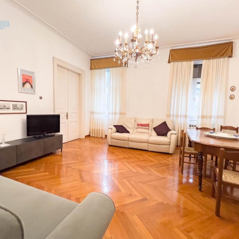 Viale Miramare 27 Tirabora Short Rent - Appartamento con 2 Camere da Letto - 1