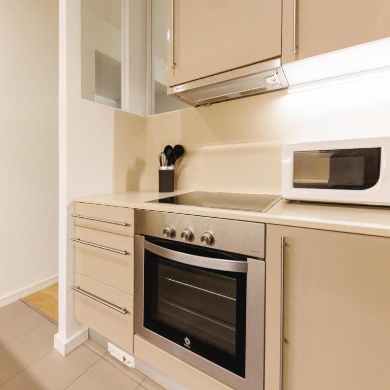 Bravissimo Nou 3, two bedroom centre apartment - Apartamento de 2 dormitorios - 35
