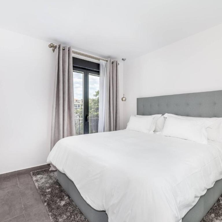 by RIVA - Incredible, Stylish 2 Bedroom Apt in Puerto Banus Gardens - Apartamento - 12