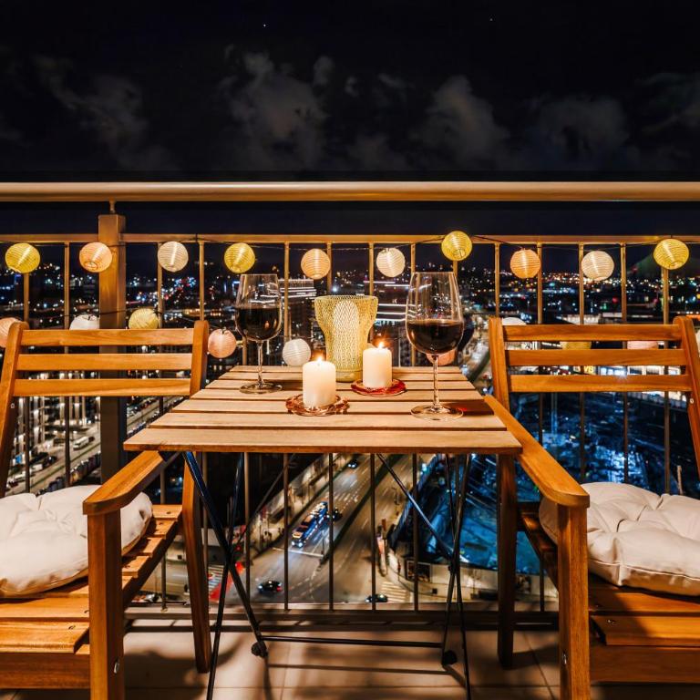 WF Italian Disco with Terrace, Cinema and Parking - Three-Bedroom Premium Apartment with Balcony - 34
