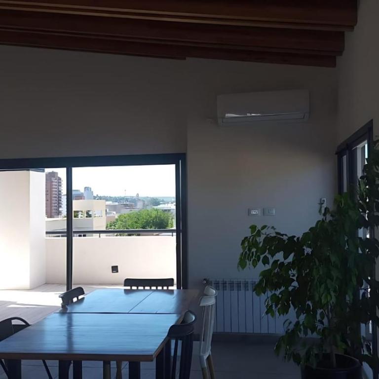 Departamento de 3 Ambientes ubicación a 3 cuadras del centro 2 Dormitorios Sum, 2 Piletas una interior Climatizada y otra exterior Templada con Solario - Apartamento de 2 dormitorios - 13
