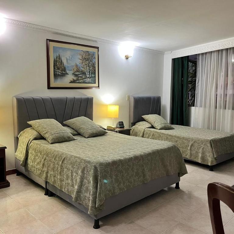 HOTEL COSTA DEL SOL FUSAGASUGa - Habitación Doble grande - 2 camas - 4