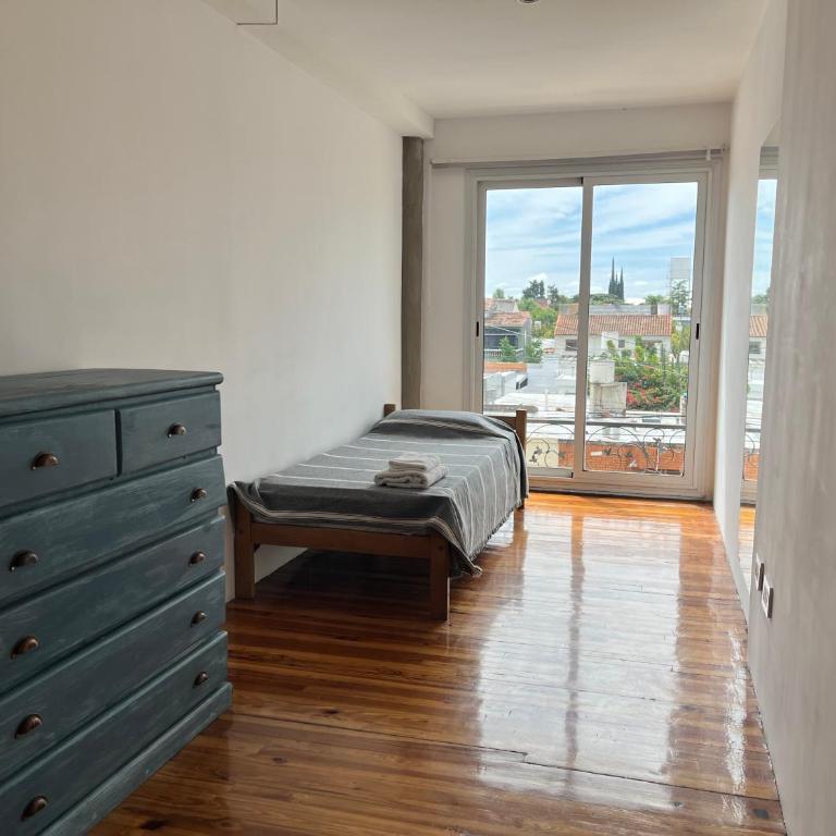 DEPARTAMENTO dos dormitorios en Martinez, cercano a CABA, zona clinicas y oficinas, con AA y Wifi, ideal familias - Apartamento de 2 dormitorios - 3