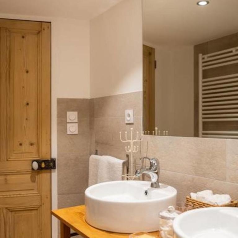 AllinLyon | Charme XIVe siècle au Vieux Lyon - Appartement - 13