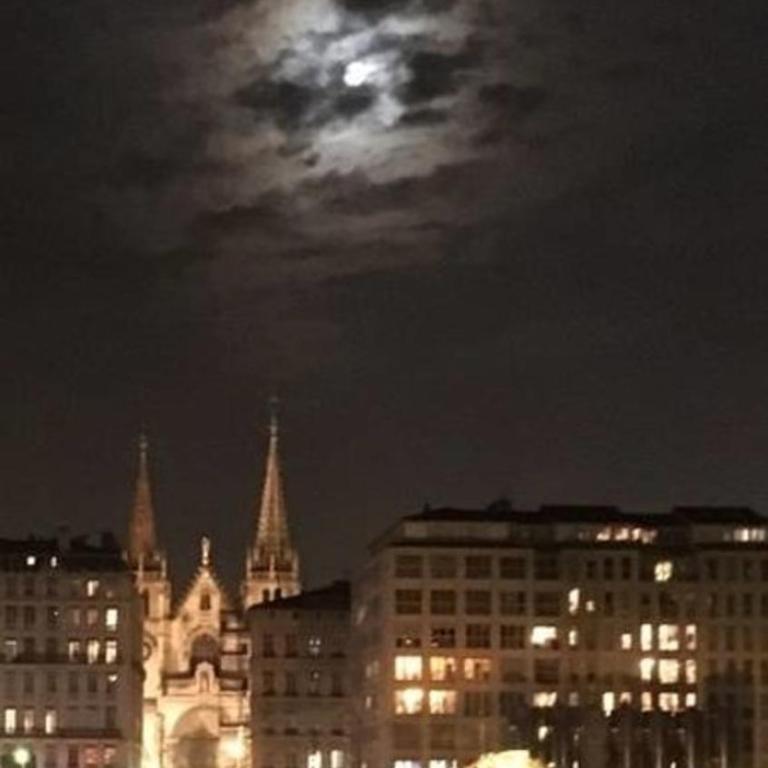 AllinLyon | Charme XIVe siècle au Vieux Lyon - Appartement - 15