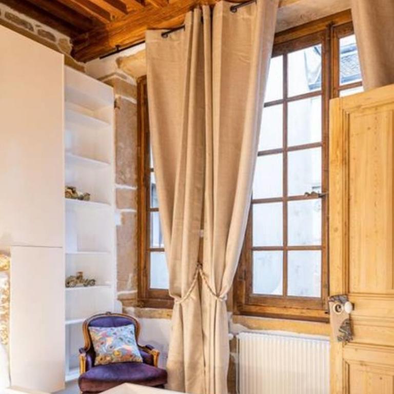 AllinLyon | Charme XIVe siècle au Vieux Lyon - Appartement - 12