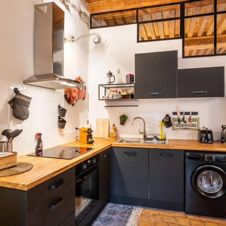 AllinLyon | Charme XIVe siècle au Vieux Lyon - Appartement - 3