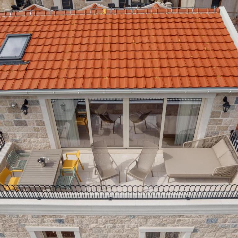 Mare Vista Kotor - Elegant Sea View Loft - Two-Bedroom Apartment with Balcony and Sea View - 30
