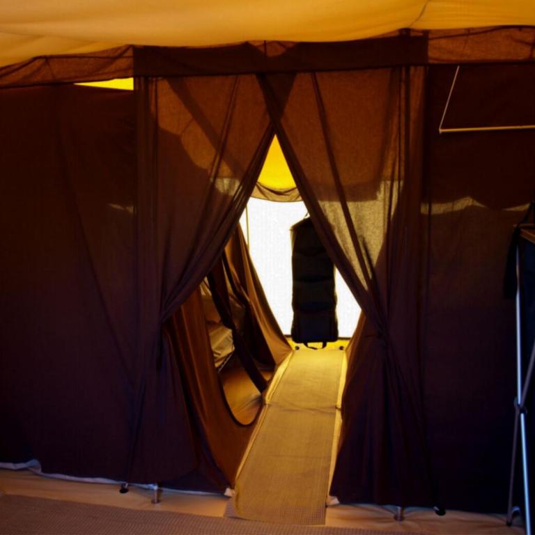 Camping la Tamarissière - Tente Standard - 4 Personnes - 3